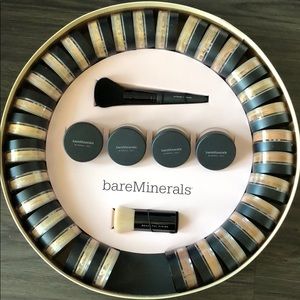 34 Bare Minerals Mineral Veil colors + 2 brushes